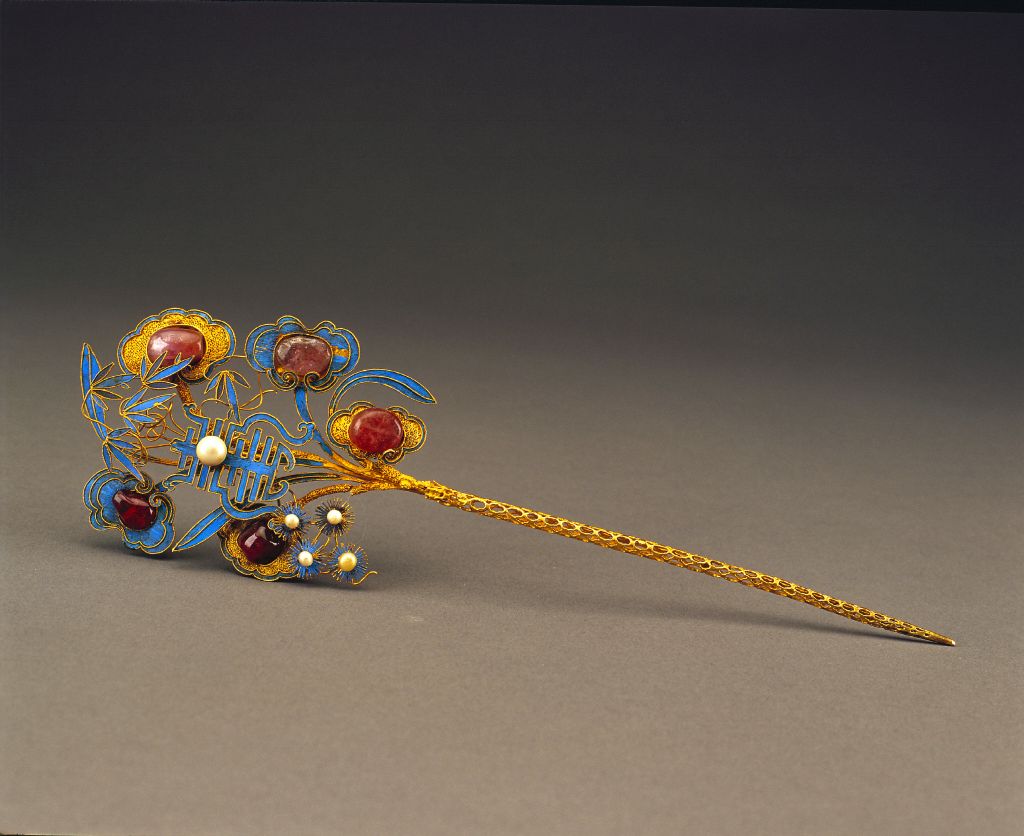 图片[1]-Gold beaded stone dotted green hairpin-China Archive